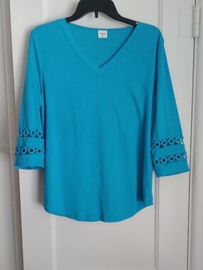 Turquoise V-Neck Women's Top with Eyelet Sleeve Detail Size M